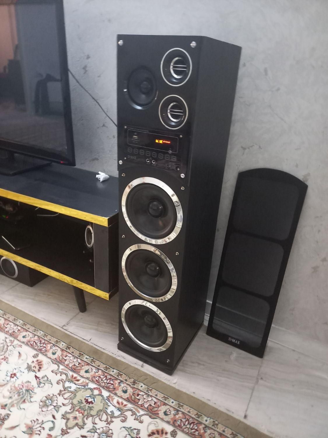 باند ایستاده DMAX وضبط صوتی تصویری|سیستم صوتی خانگی|شیروان (خراسان), |دیوار
