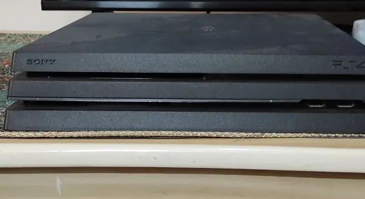 ps4پرو|کنسول، بازی ویدئویی و آنلاین|تهران, بروجردی|دیوار