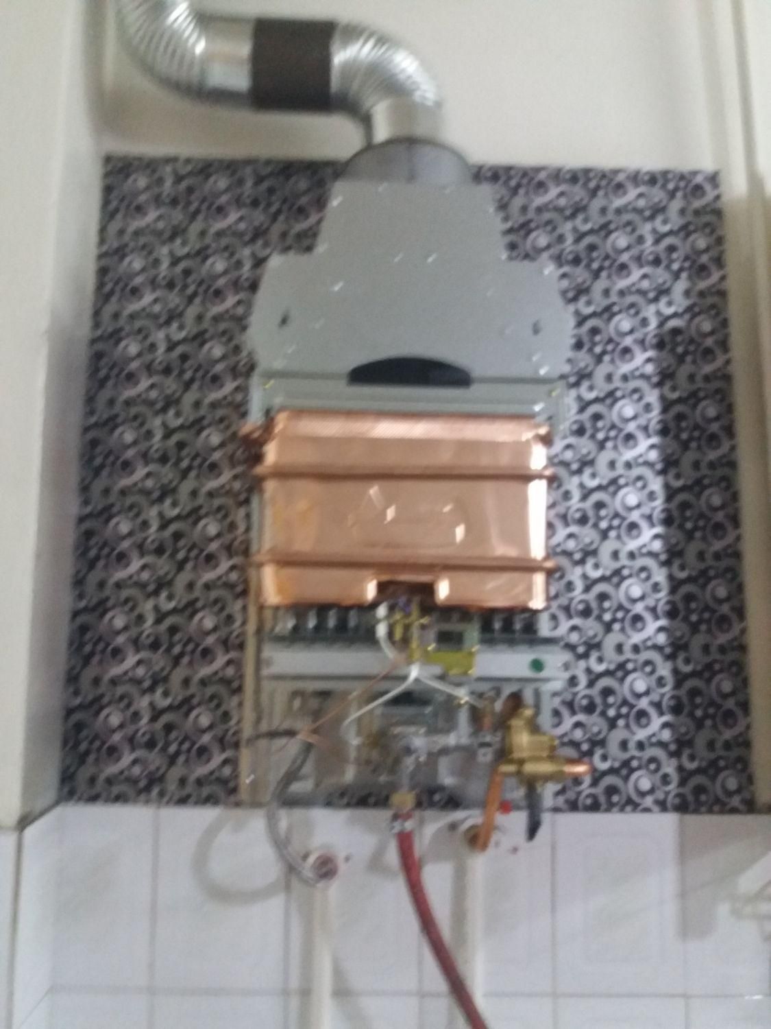 نصب وسرویس آبگرمکن ولوازم گازسوزلوله کشی سردوگرم|خدمات پیشه و مهارت|بروجرد, |دیوار