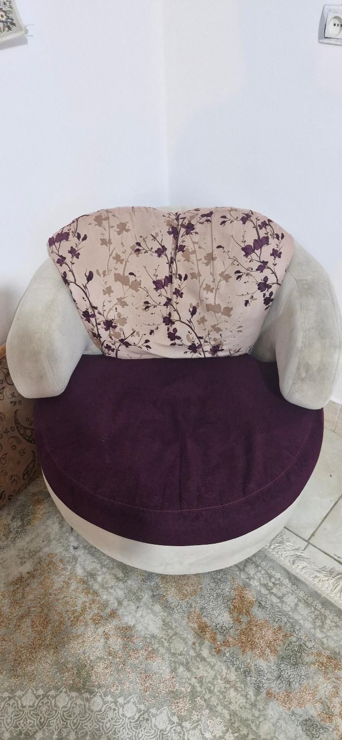 مبل راحتی در حد نو|مبلمان خانگی و میز عسلی|بوشهر, |دیوار