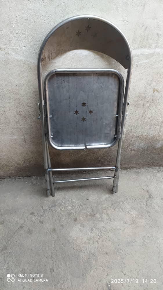 صندلی تاشو فلزی کافه رستوران طرح ارج نوستالژی|کافیشاپ و رستوران|ری, صالحآباد شرقی|دیوار