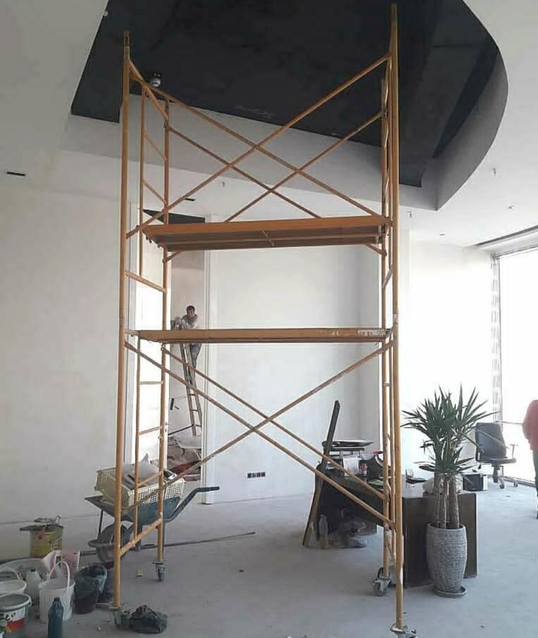 چهارپایه داربستی چرخ دار|خدمات پیشه و مهارت|خرمآباد, |دیوار