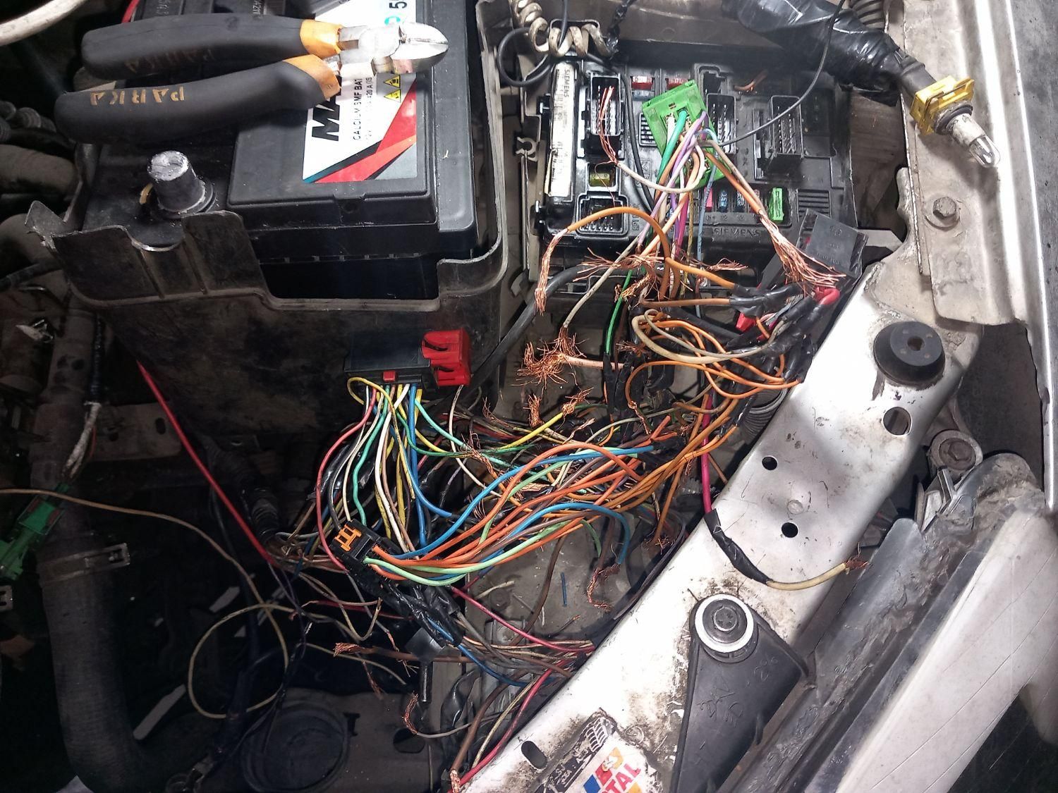 باطری سازی سیار حمید|خدمات موتور و ماشین|تهران, خواجه نظام الملک|دیوار