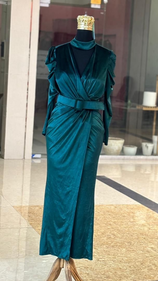 لباس مجلسی|لباس|بم, |دیوار