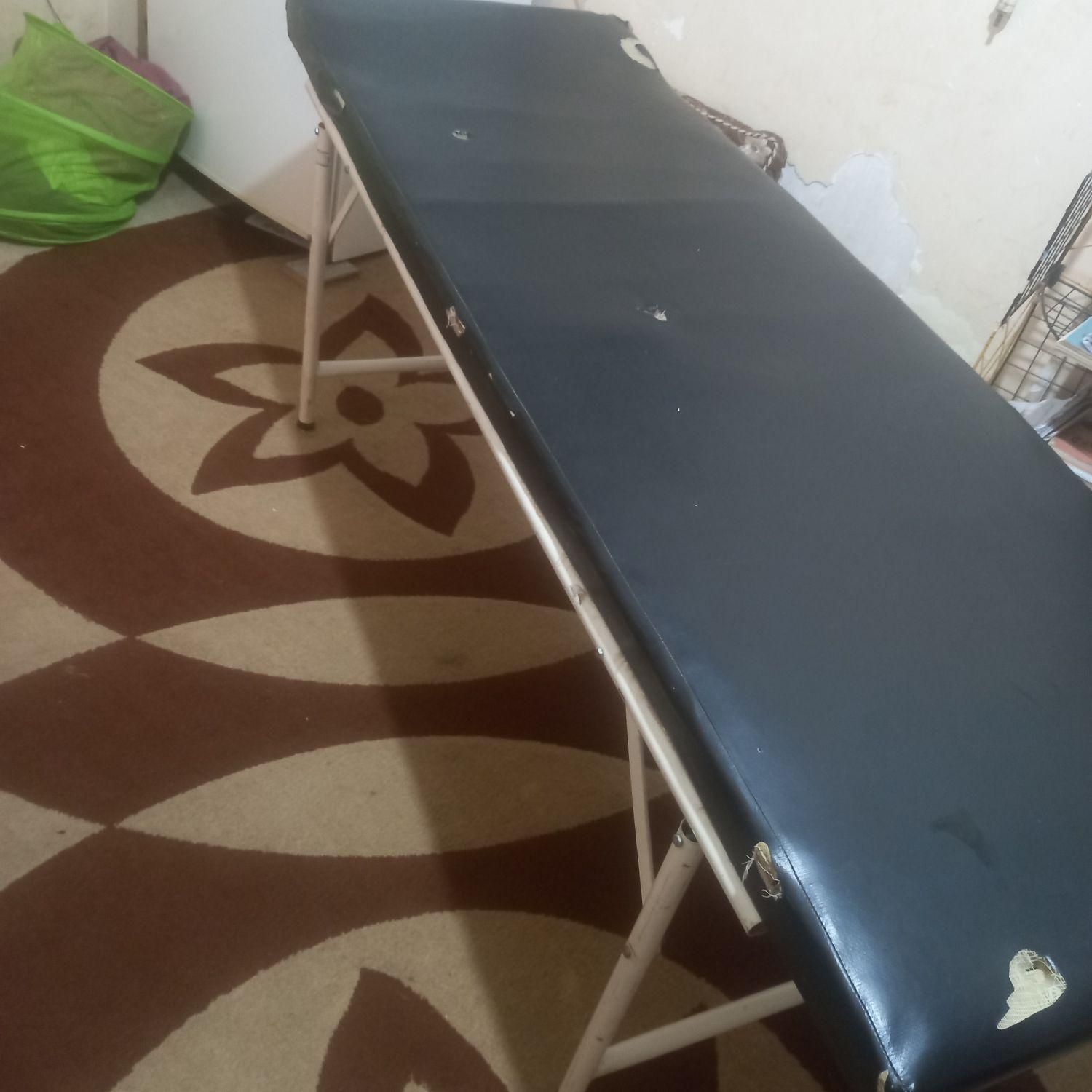 تخت اپلاسیون یا تخت مژه یا تخت فشیال|تخت و سرویس خواب|شیراز, جوادیه|دیوار