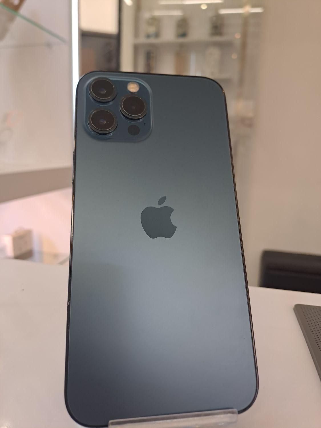اپل iPhone 12 Pro Max با حافظهٔ ۲۵۶ گیگابایت|موبایل|تهران, صادقیه|دیوار
