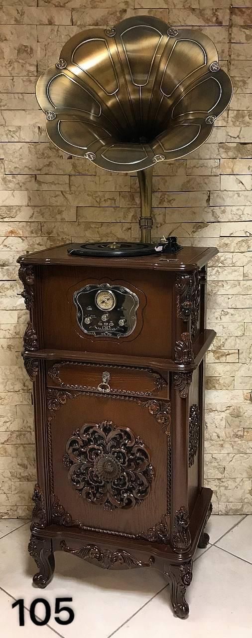 گرامافون ایستاده والتر|کلکسیون اشیاء عتیقه|بیرجند, |دیوار