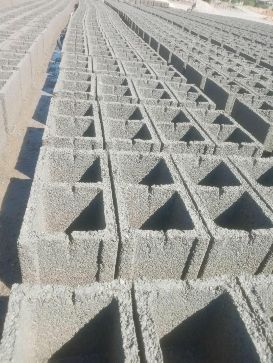 مژده مژده بلوک دیواری استاندارد با هر ابعادی|مصالح و تجهیزات ساختمان|دزفول, |دیوار