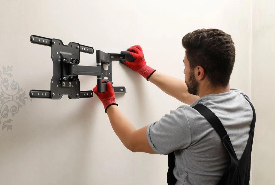 نصب و تعمیرات تلویزیون،نصب دیواری تلویزیون|خدمات پیشه و مهارت|اردبیل, |دیوار