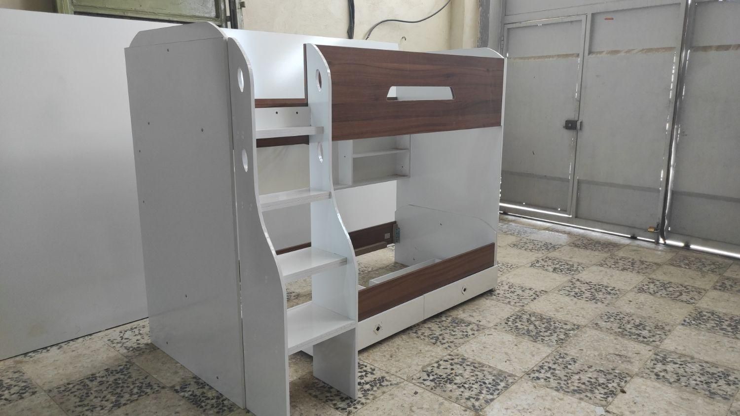 تخت دو طبقه مدرن با قابلیت تبدیل به یک نفره|تخت و سرویس خواب|خمینیشهر, |دیوار