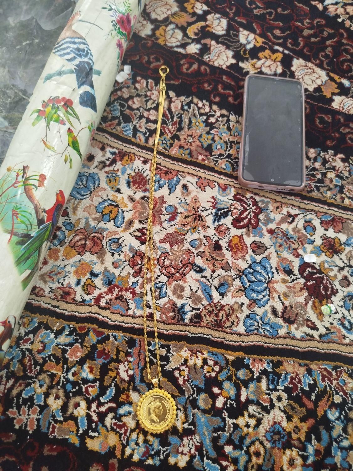 گردنبند|بدلیجات|شیراز, محراب|دیوار
