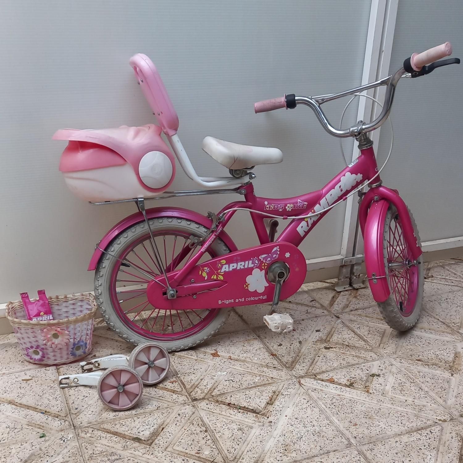 دو عدد دوچرخه 16 دخترانه و 26 ویوا ، سالم و تمیز|دوچرخه، اسکیت، اسکوتر|زنجان, |دیوار