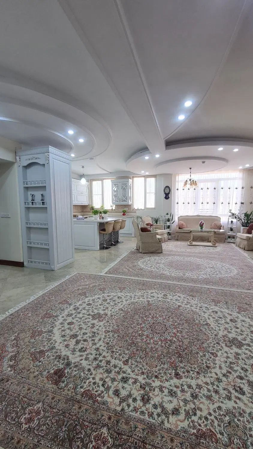 آپارتمان ۱۴۰متری/خیابان ایران/فیاض بخش/مشابه نوساز|فروش آپارتمان|تهران, ایران|دیوار