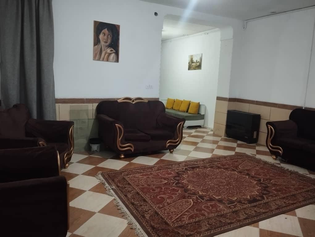 اجاره روزانه ویلایی  با پارکینگ حیاط دار|اجارهٔ کوتاه‌مدت آپارتمان و سوئیت|کرمان, |دیوار