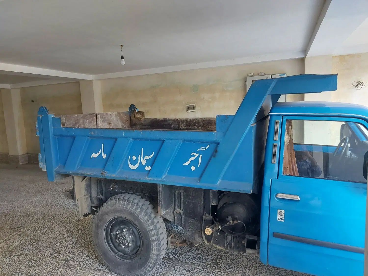 فروش نیسان کمپرسی مدل ۸۹خانگی،بسیار کم کارکرد|خودرو سواری و وانت|قائم‌شهر, |دیوار