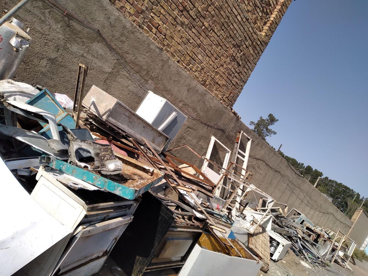 خرید انواع ۰ضایعات۰ روز آهن درب منزل۰۰۰|عمده‌فروشی|کاشان, |دیوار