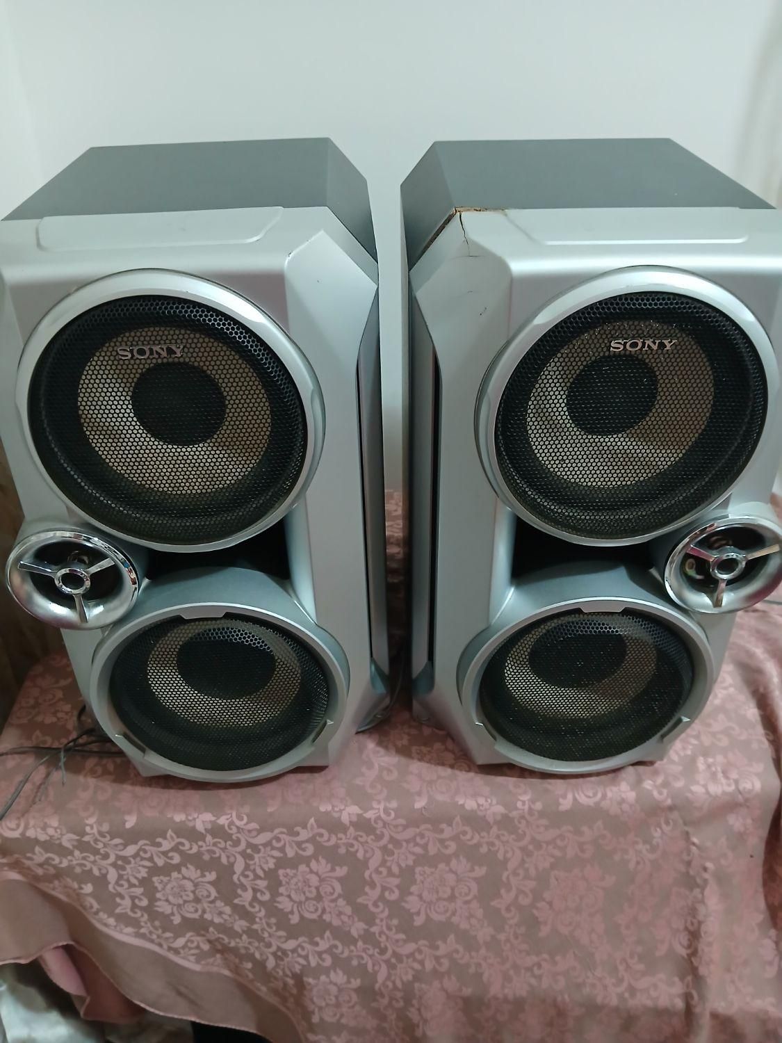 اسپیکر|سیستم صوتی خانگی|فردیس, منظریه|دیوار