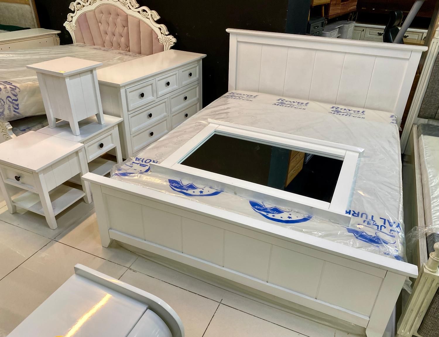 سرویس خواب/ تخت دو نفره|تخت و سرویس خواب|قشم, |دیوار