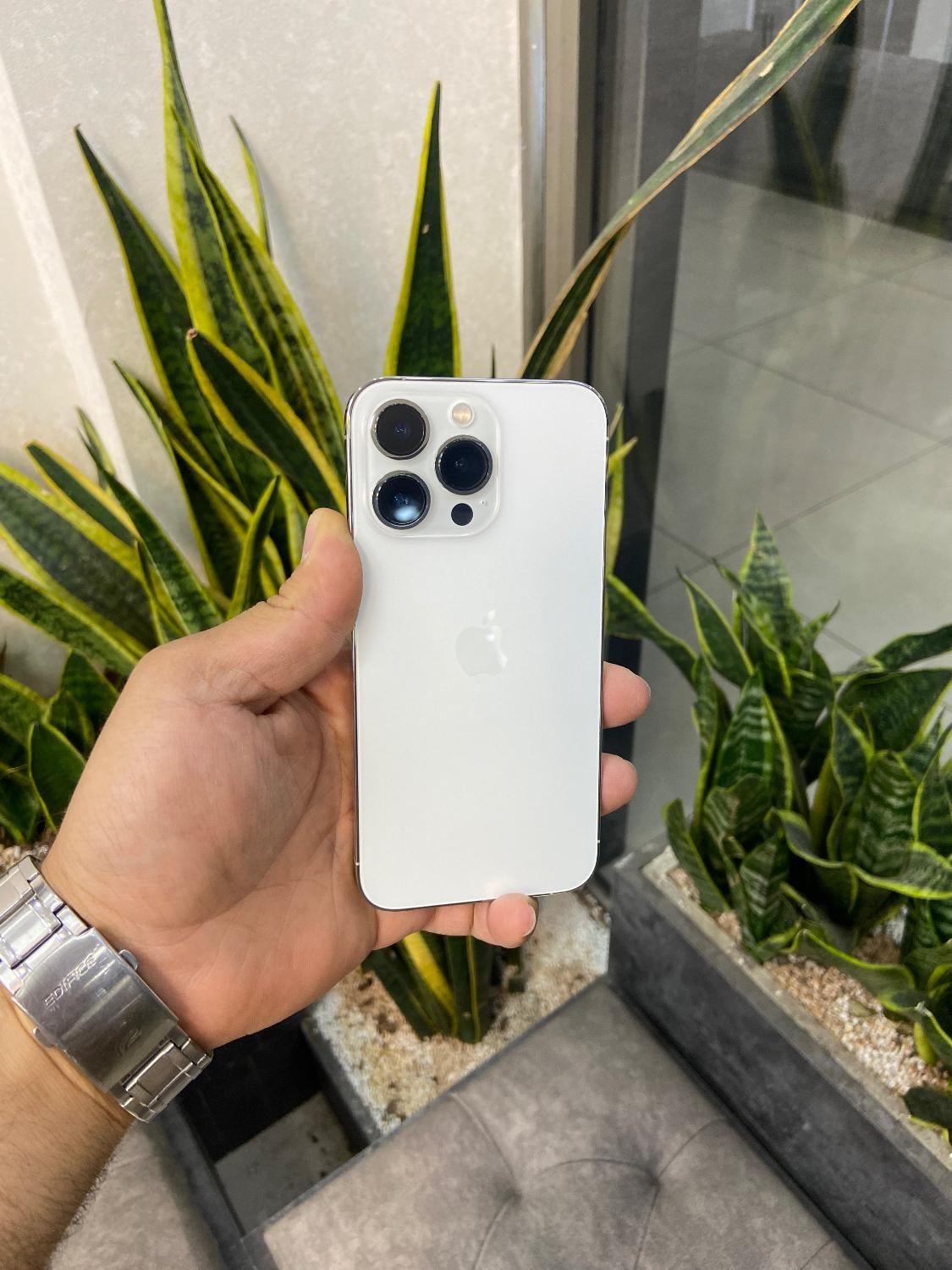 اپل iPhone ۱۳ پرورنگ جذاب سفیدحافظه یه ترا ۱۵ تومن|موبایل|اصفهان, احمدآباد|دیوار