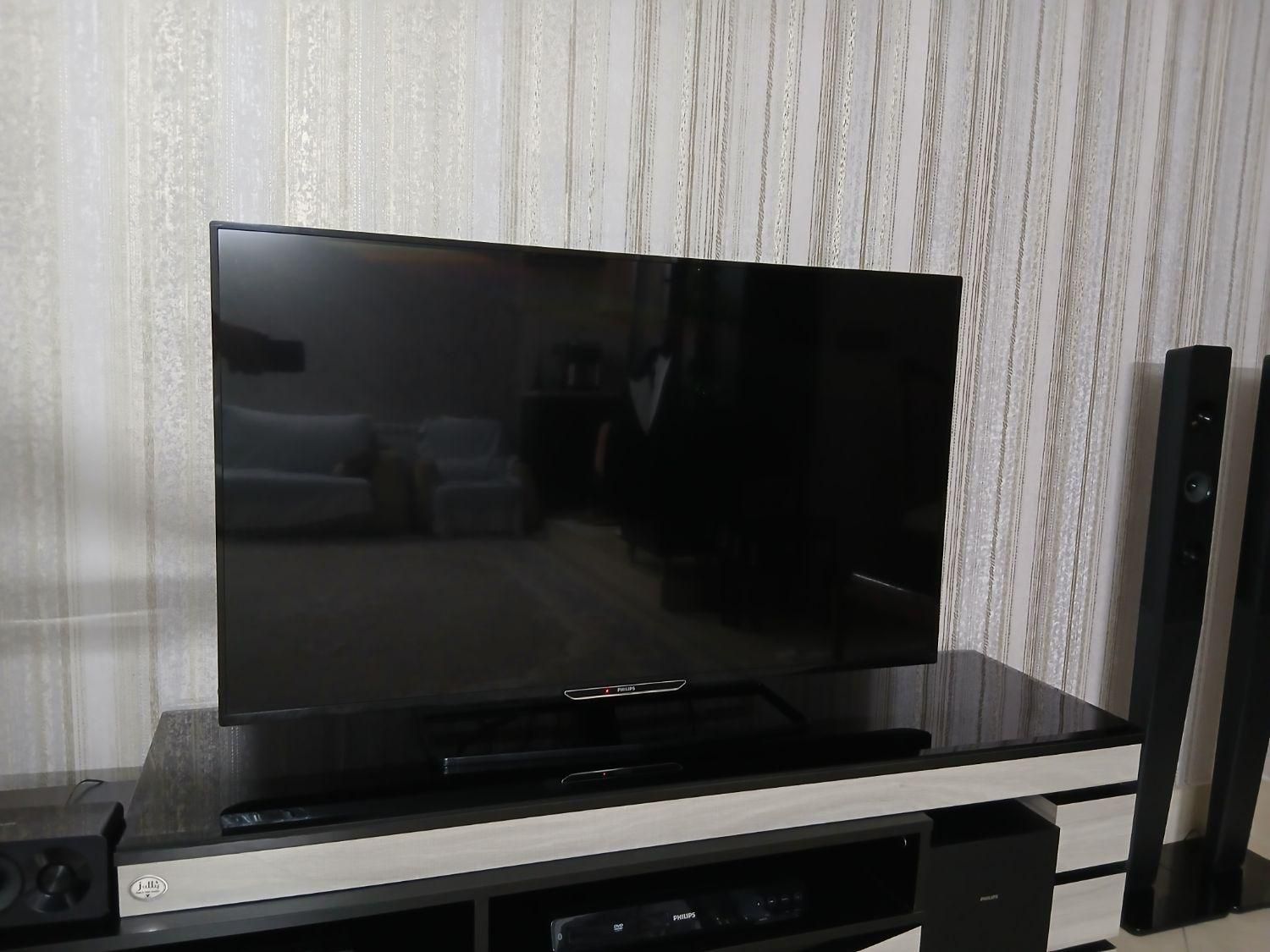 تلویزیون اینچ Philips 47|تلویزیون و پروژکتور|قزوین, |دیوار