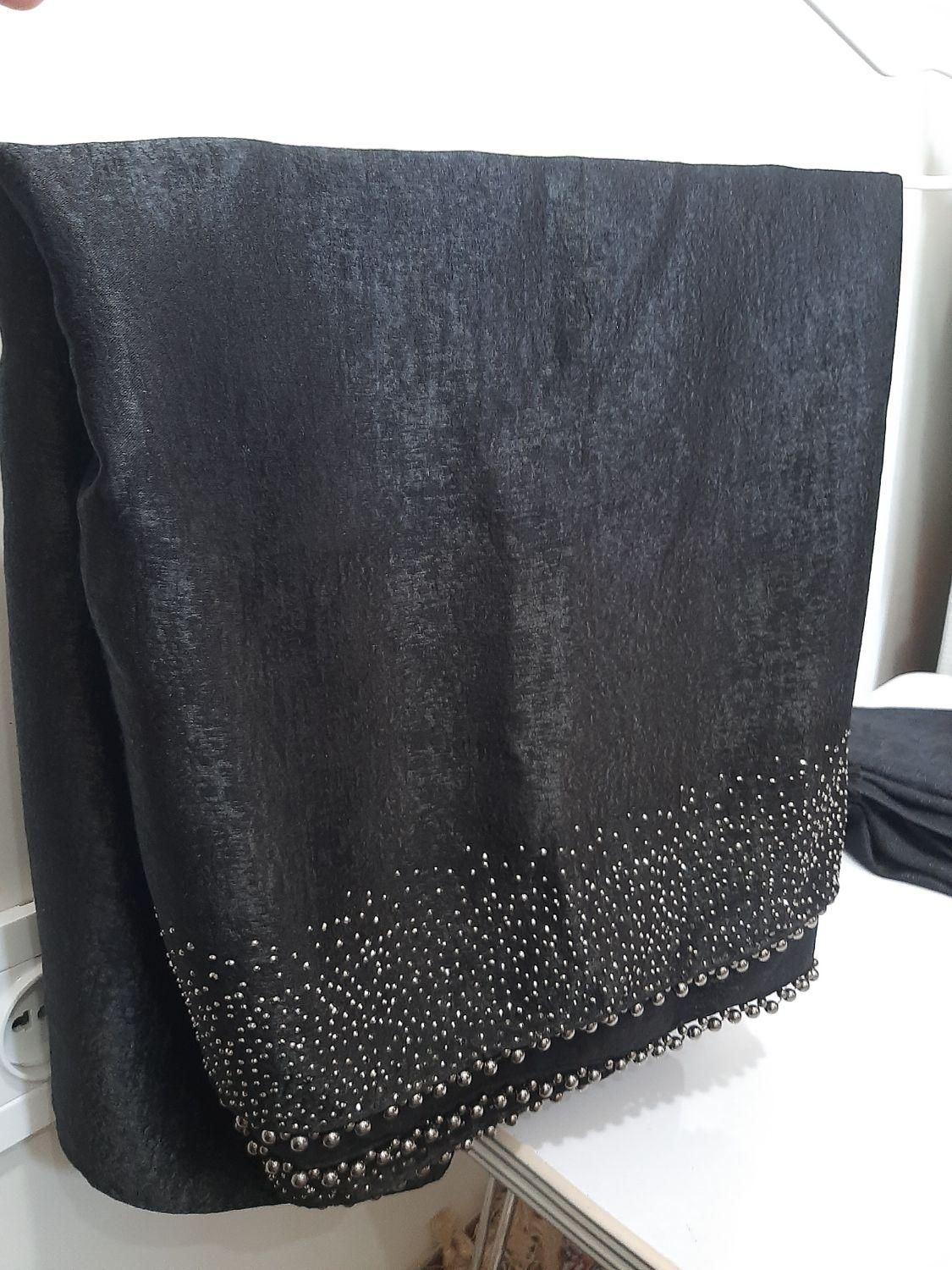 دوعدد شال مجلسی کاملا مشکی شاین دار و لبه نگینی|لباس|قرچک, محمد آباد|دیوار