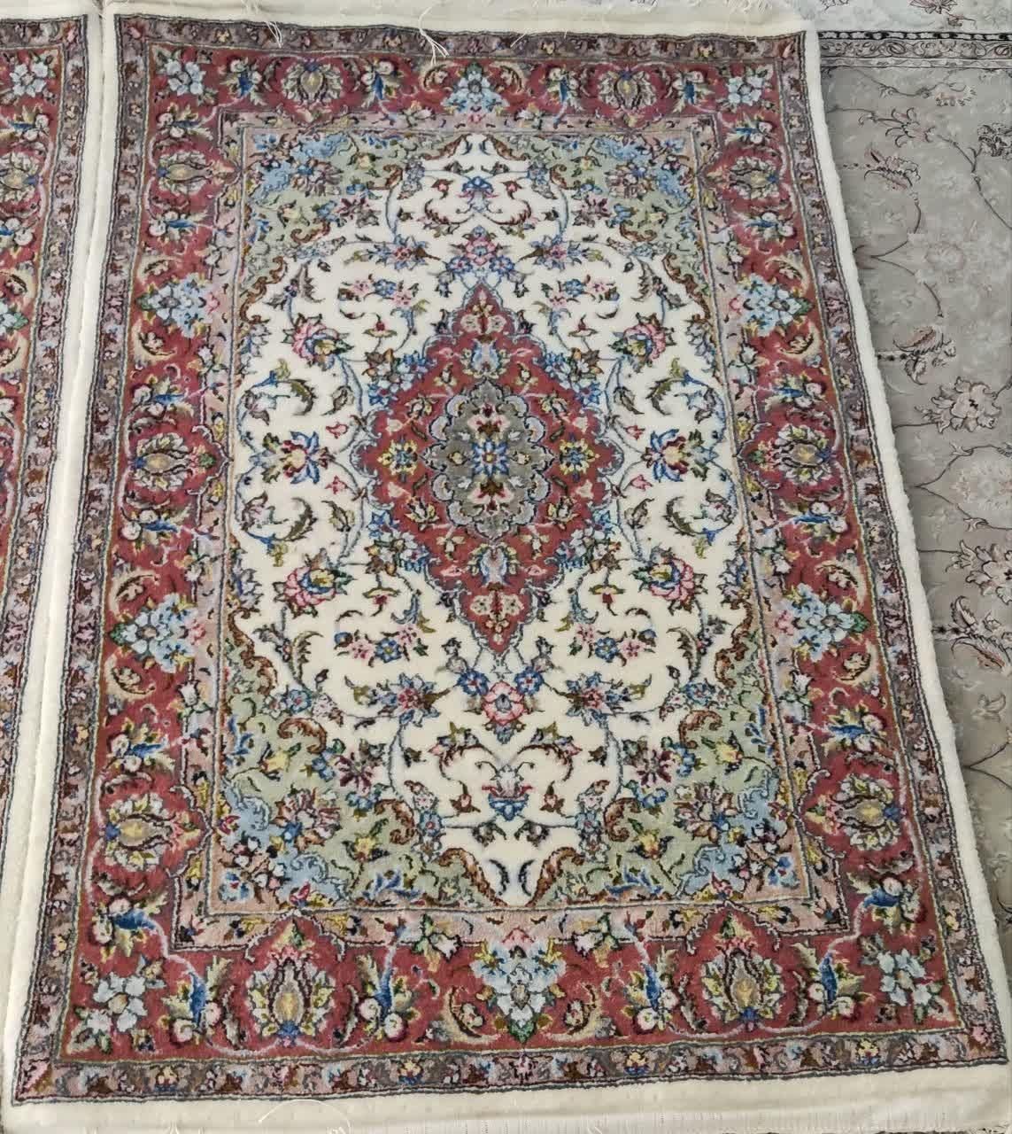 یک جفت فرش دستبافت زرع و نیم|فرش|کاشان, طالقانی|دیوار