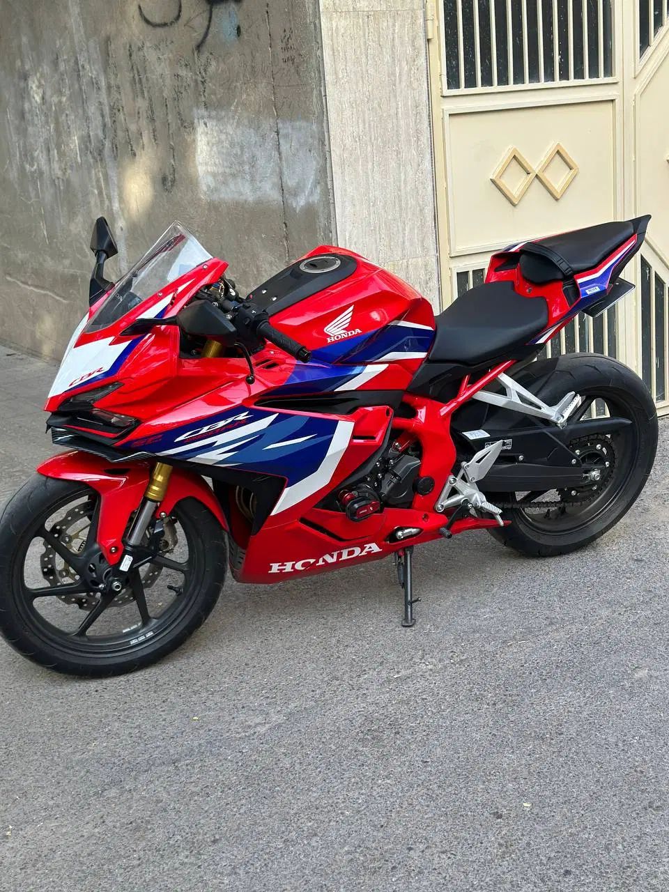 هوندا  250 CBR RR اسپشیال فول 1403|موتورسیکلت|تهران, شهر زیبا|دیوار