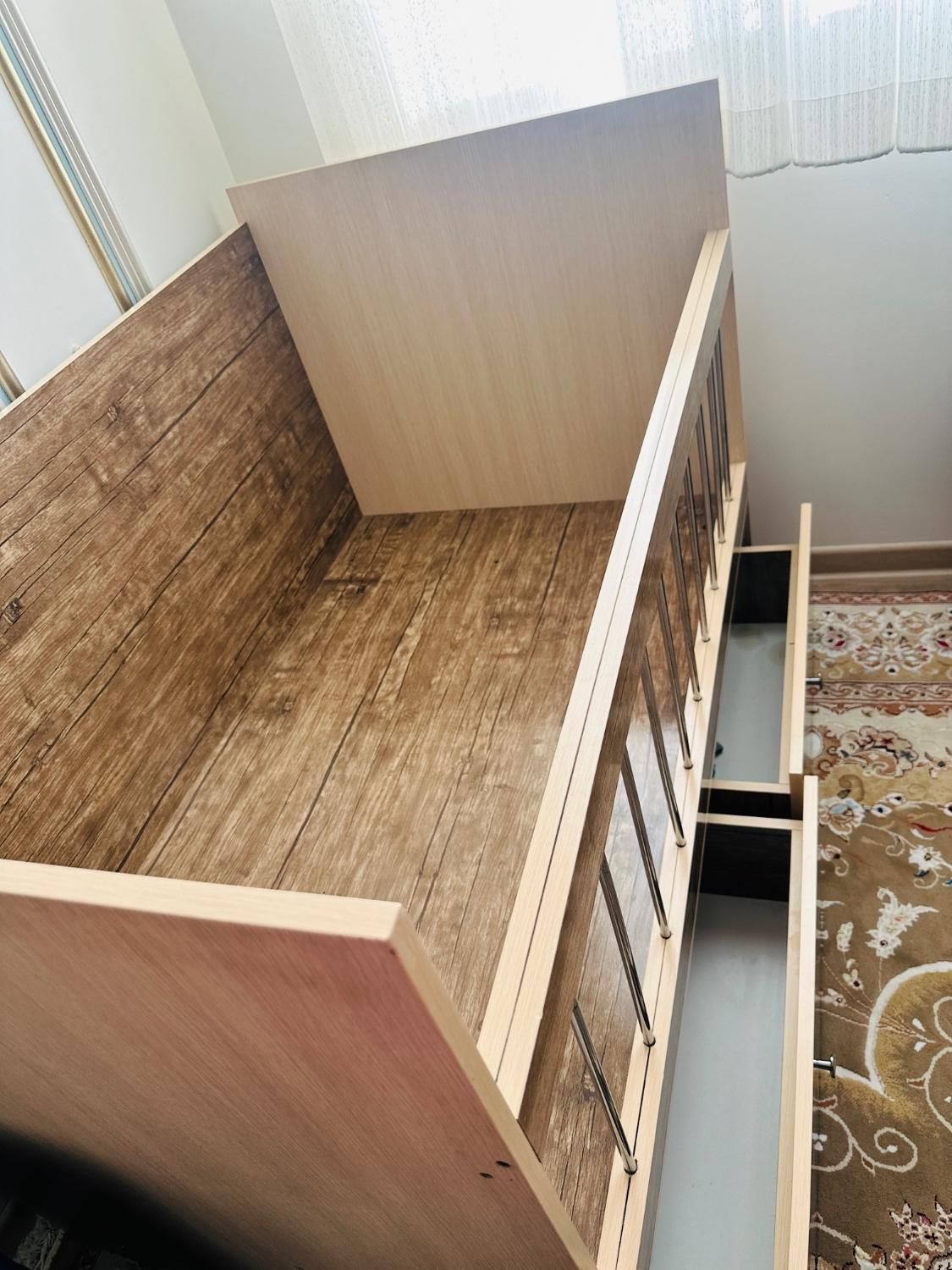 تخت کودک|تخت و صندلی بچه|یزد, |دیوار