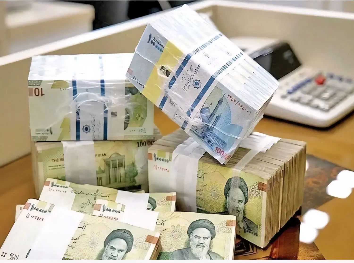 نیازمند ۱۰۰ تومن سرمایه یکماهه با سود ۱۵ درصد|استخدام مالی، حسابداری، حقوقی|شهرکرد, |دیوار