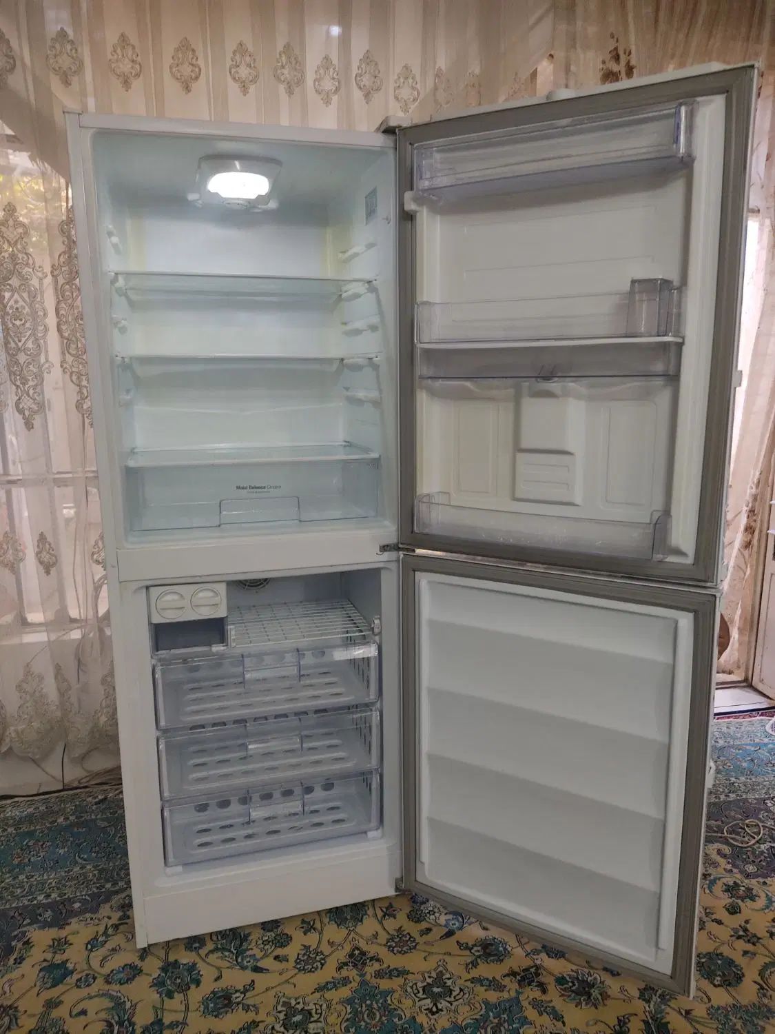 یخچال فریزردیجیتالی ۲۷فوت لایف درحدآکبندمناسب عروس|یخچال و فریزر|مشهد, توس (بلوار توس)|دیوار