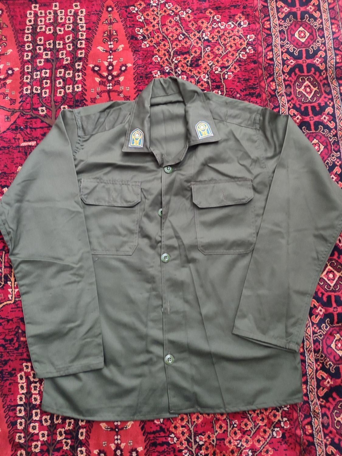 لباس سربازی نیروی انتظامی کاملا نو|لباس|فولادشهر, مسکن مهر فولادشهر|دیوار