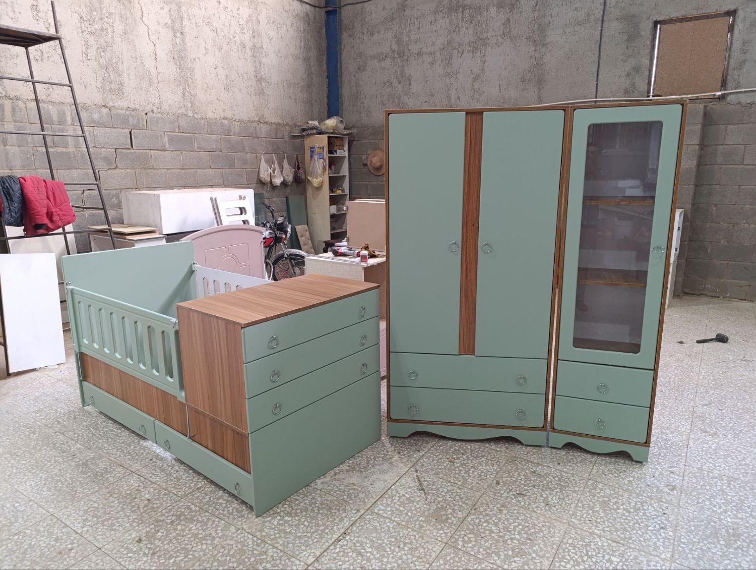 تخت دومنظوره جدیدزیبا|تخت و سرویس خواب|رشت, استقامت ۱|دیوار