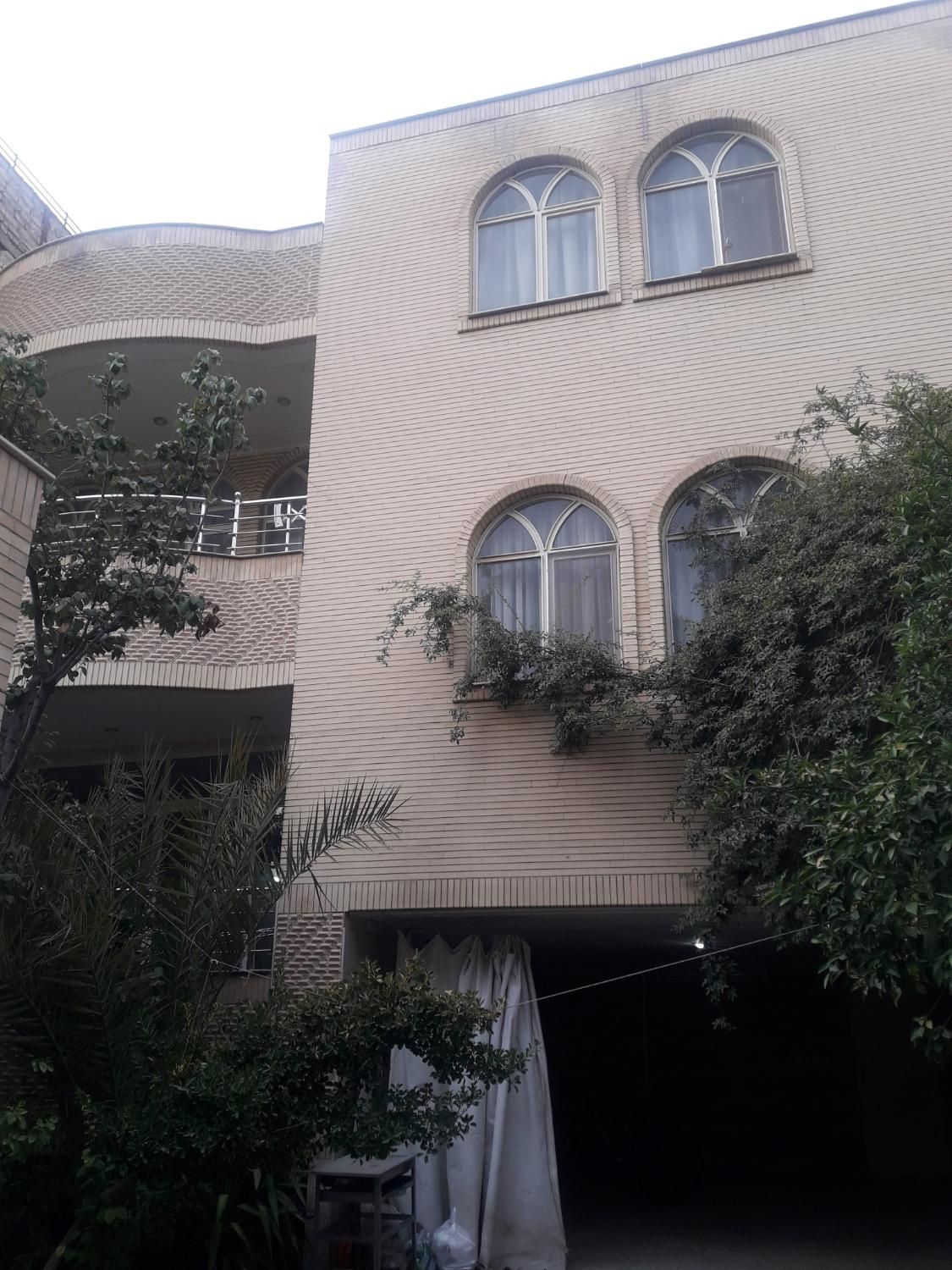فروش منزل مسکونی ۳واحدی باضافه یکواحدتجاری یکجا|فروش خانه و ویلا|اصفهان, شهرستان|دیوار