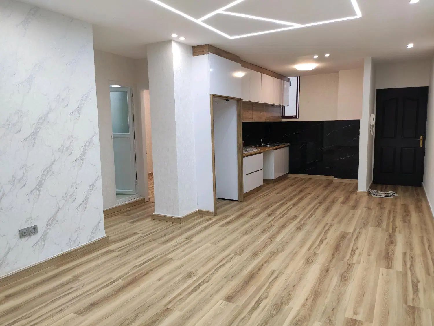 فروش آپارتمان ۹۵ متری سندار فول وام دار رودباری|فروش آپارتمان|رشت, رودباری|دیوار