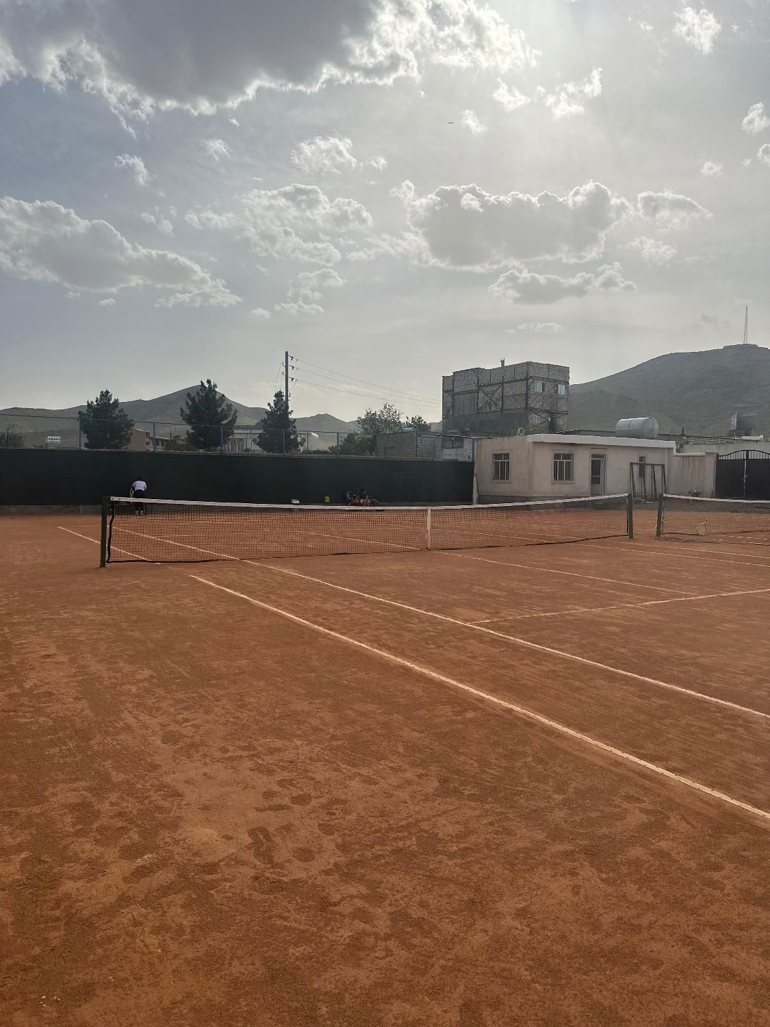 یک نفر مسئول اماده سازی زمین|استخدام سرایداری و نظافت|شاندیز, |دیوار