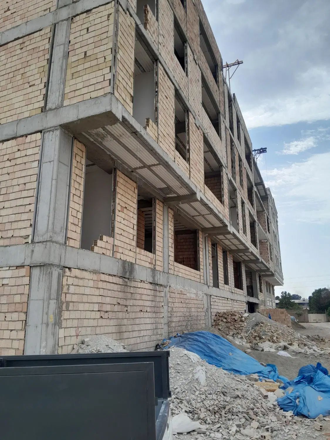 پیش فروش آپارتمان در باغ زمانی / جهان آرا|پیش‌فروش املاک|کرج, کمال‌شهر|دیوار