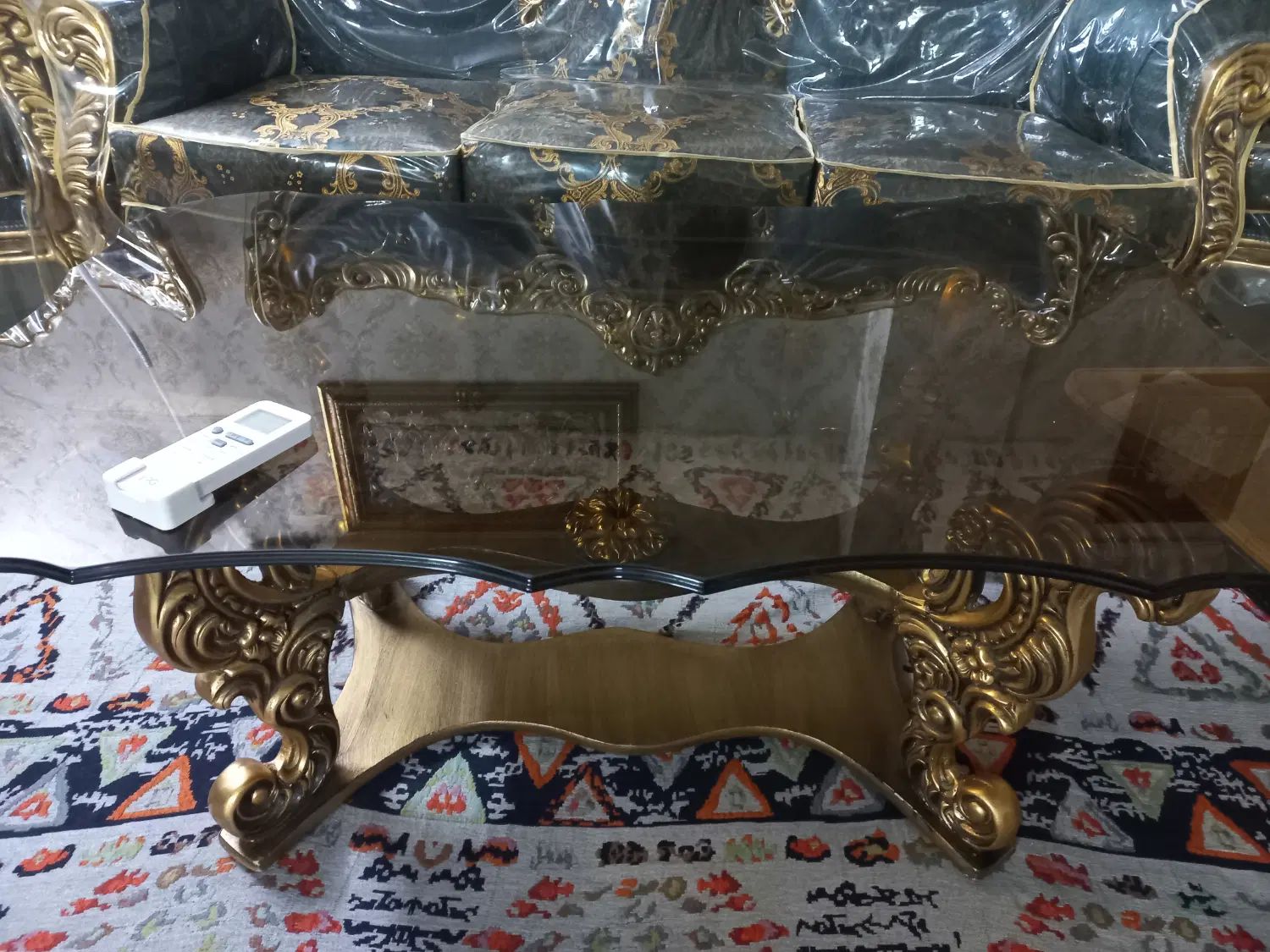 فروش میز نهار خوری و میز پذیرایی و دو عدد گل میز|مبلمان خانگی و میز عسلی|اصفهان, گلزار|دیوار