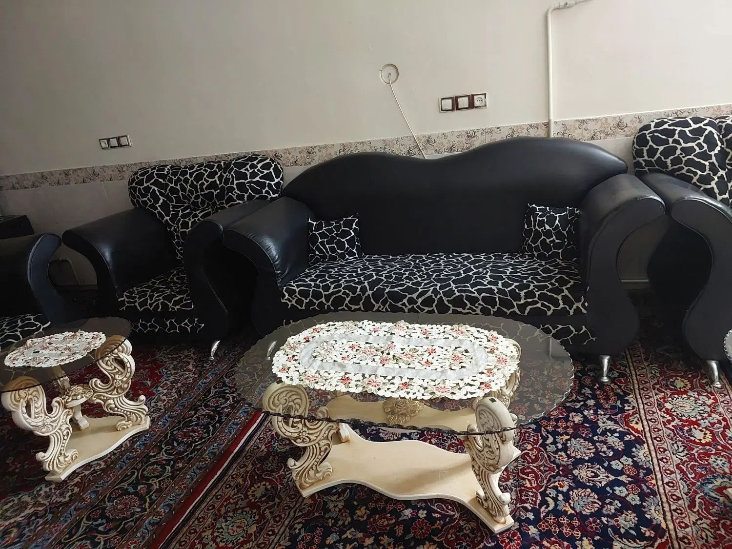 مبل به همراه میز عسلی|مبلمان خانگی و میز عسلی|کرج, شهرک رازی (حصارک)|دیوار
