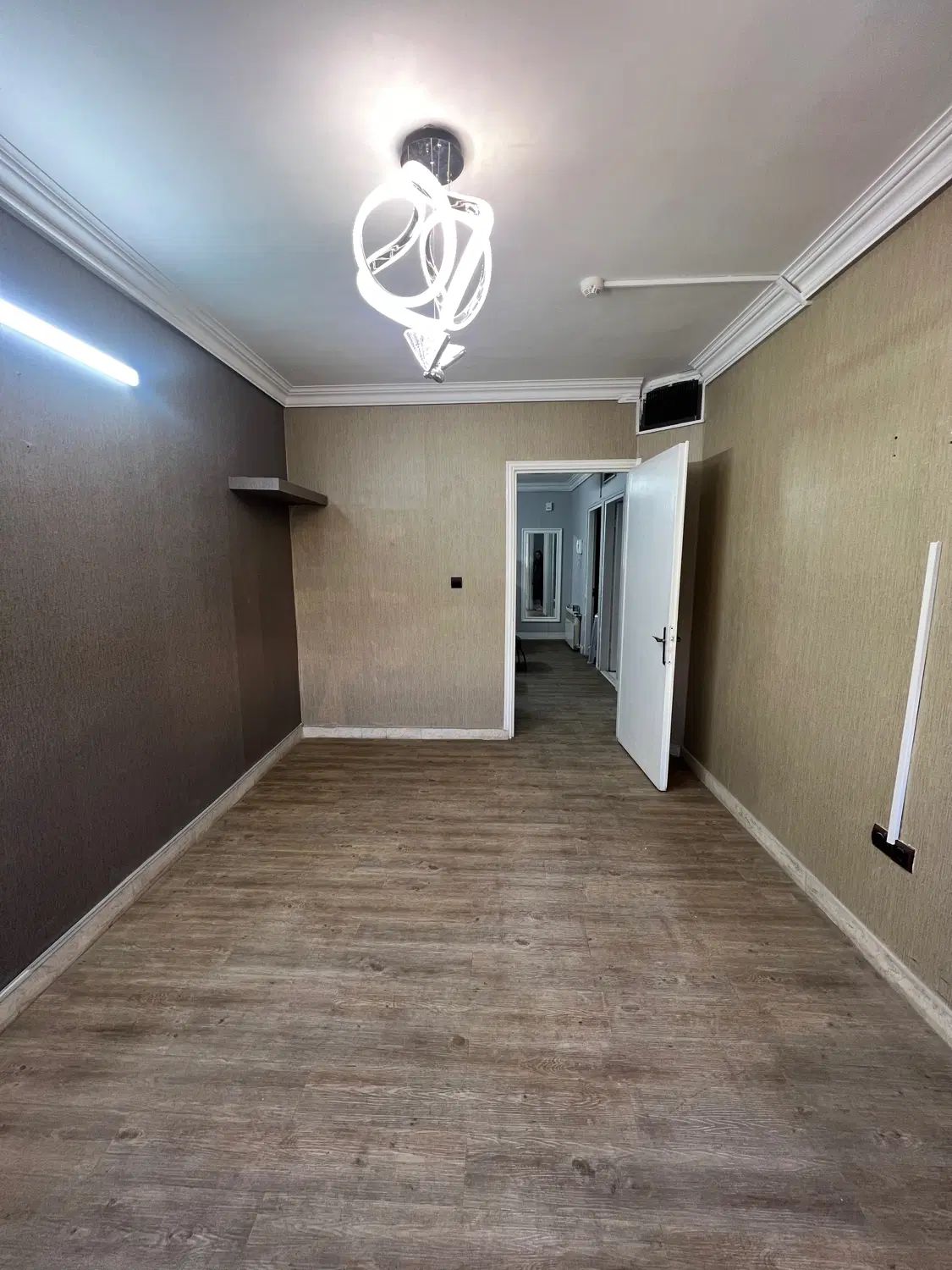 اتاق دفتر وکالت به صورت اشتراکی یا مستقل|اجارهٔ دفتر کار، اتاق اداری، مطب|مشهد, سجاد شهر|دیوار