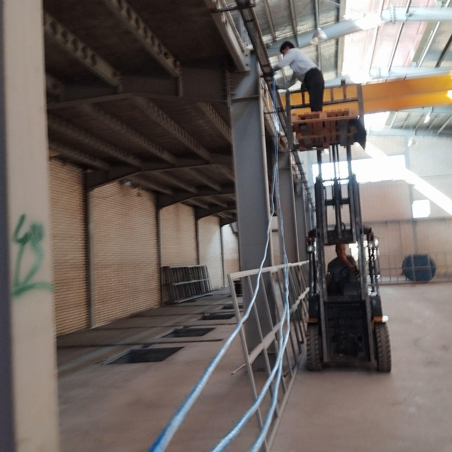 برقکار صنعتی و ساختمانی|خدمات پیشه و مهارت|هشتگرد, هشتگرد قدیم|دیوار