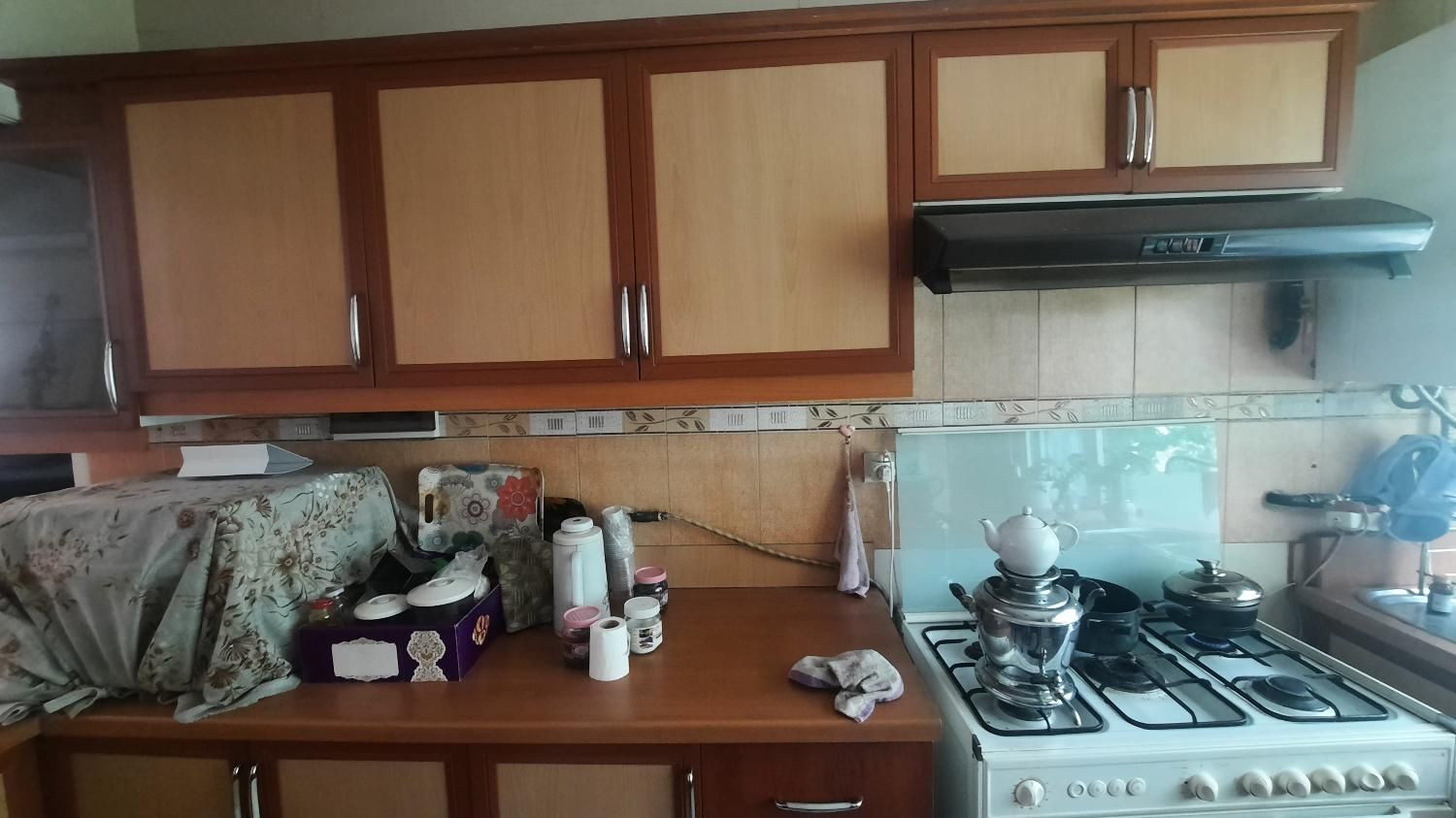 کابینت mdfدست دوم قهوه ای کرم تمیز با هود سالم|مصالح و تجهیزات ساختمان|تهران, دریا|دیوار