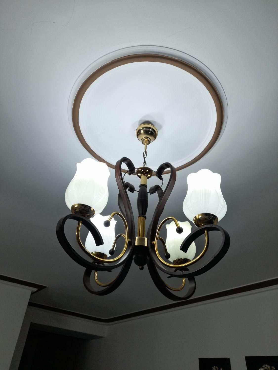 لوستر ۴ شاخه|لوستر و چراغ آویز|باقرشهر, |دیوار