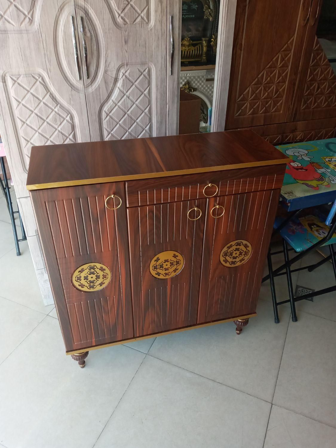 فروش انواع جاکفشی بزرگ و جادار نو(ماهان)|جاکفشی، کمد، دراور|سمنان, |دیوار