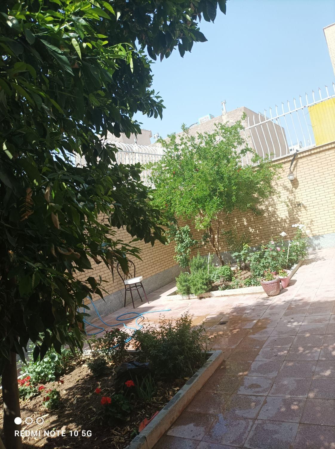 منزل یک طبقه دربستی|اجارهٔ کوتاه‌مدت آپارتمان و سوئیت|اصفهان, بهارستان|دیوار