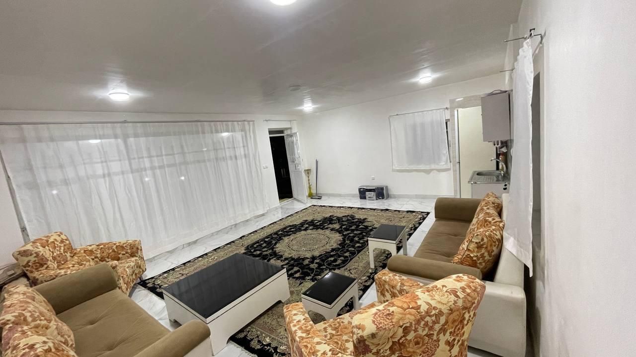 اجاره روزانه/هفتگی/ماهانه ویلا ۲۰۰۰ متری|اجارهٔ کوتاهمدت ویلا و باغ|سقز, |دیوار