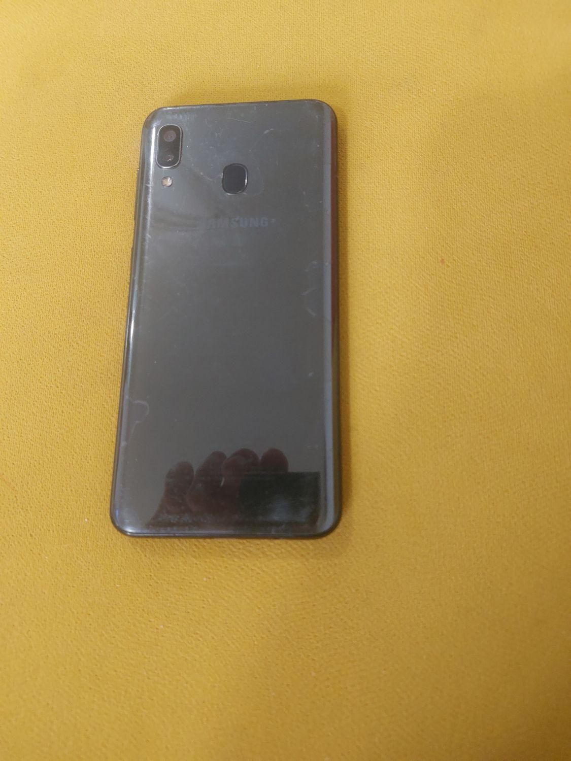 سامسونگ Galaxy A20 با حافظهٔ ۳۲ گیگابایت|موبایل|رشت, دخانیات|دیوار