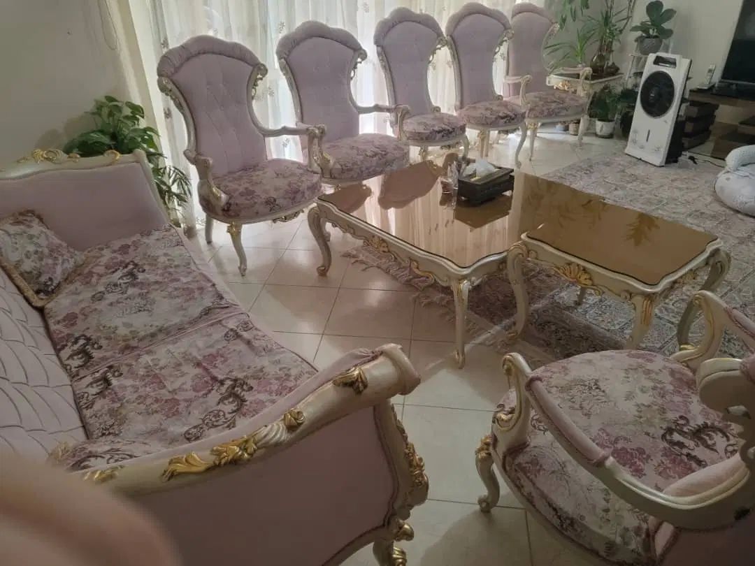 فروش مبل ۹  نفره و میز و صندلی پذیرایی ۸ نفره  شیک|مبلمان خانگی و میز عسلی|اصفهان, شاهزید|دیوار