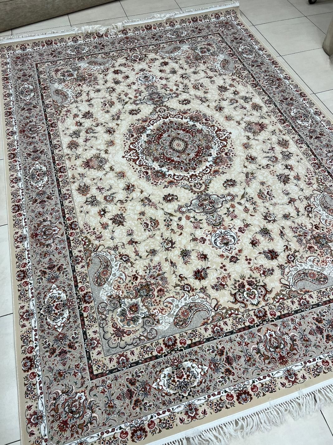 فرش ماشینی 9 متری 1200 شانه ( به قیمت کارخانه)|فرش|تبریز, |دیوار