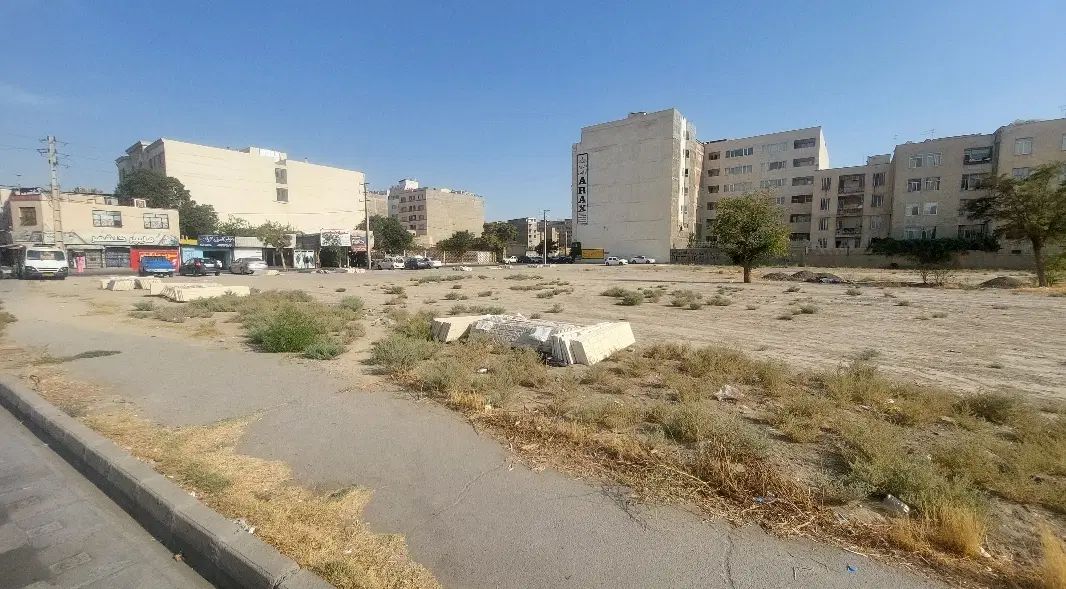 ۲۸۰۰متر چهاردیواری بهراصلی گلشهر بلوارگلزارغربی|اجارهٔ دفتر صنعتی، کشاورزی، تجاری|کرج, گلشهر|دیوار