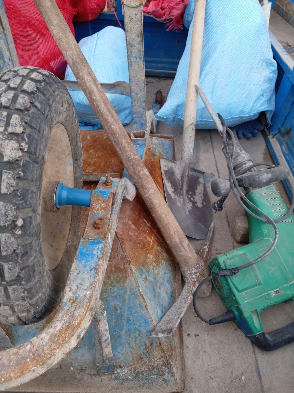 تخریب کار هستم کارگر ساختمانی حمل نخاله|خدمات پیشه و مهارت|اهواز, بهارستان|دیوار